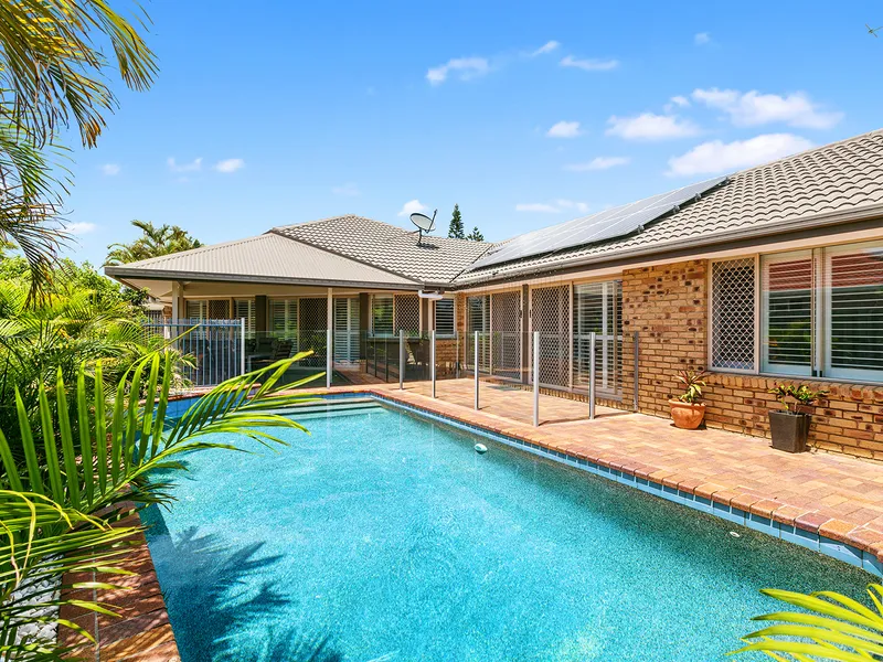 A RARE PIECE OF BOKARINA GOLD