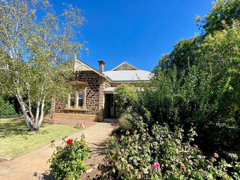 6 Month Lease Term - Character Home With the Assistance of a Gardener!