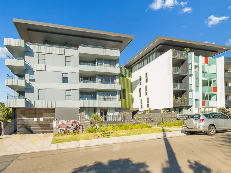 AS NEW TWO BEDROOM PLUS STUDY ON THE GROUND FLOOR!!