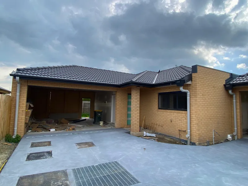 Large 3 bedroom home close to town