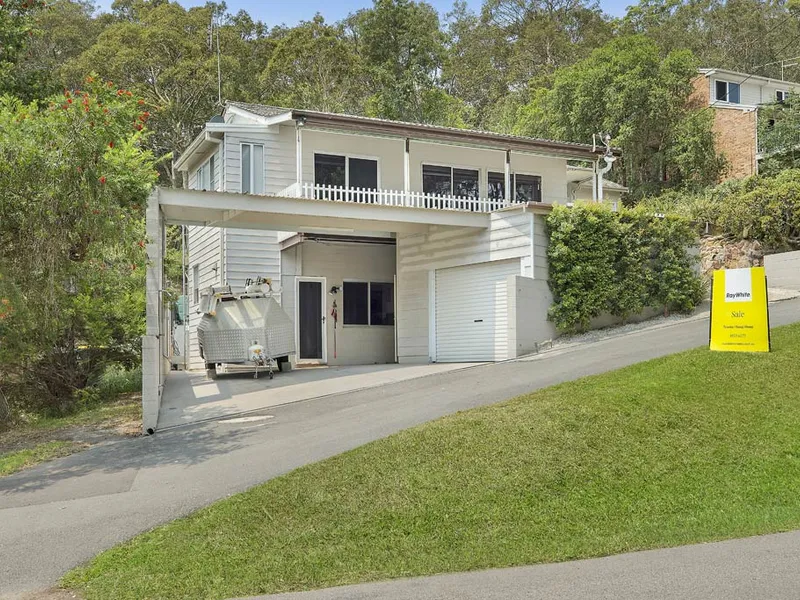 WATERFRONT ROAD RESERVE