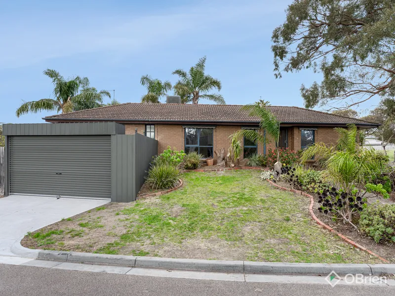 COMFORTABLE AND CONVENIENT FAMILY HOME