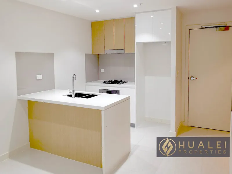 Spacious One Bedroom Apartment in Homebush for Lease