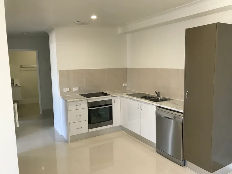 MODERN STYLISH 2 BEDROOM UNIT