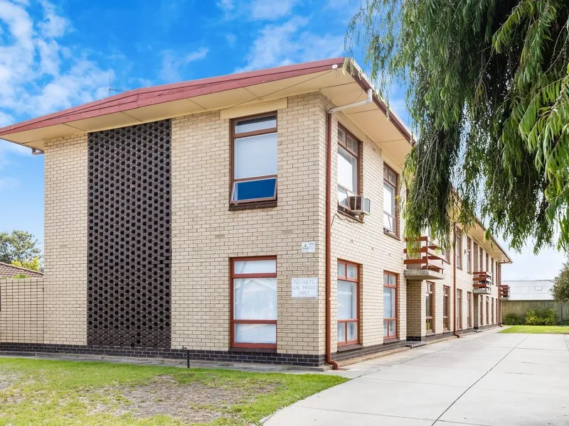 RENOVATED 2 BEDROOM UNIT WITH A/C