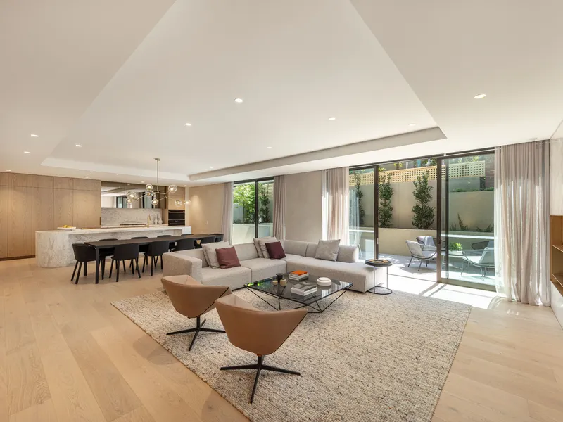 Illustrious Rob Mills' designed garden apartment in Botanic Gardens precinct