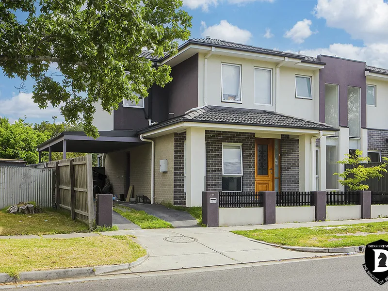 Modern luxury townhouse for sale in heart of Dandenong.