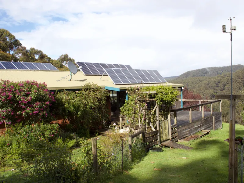 Self-sufficient living in the Otways