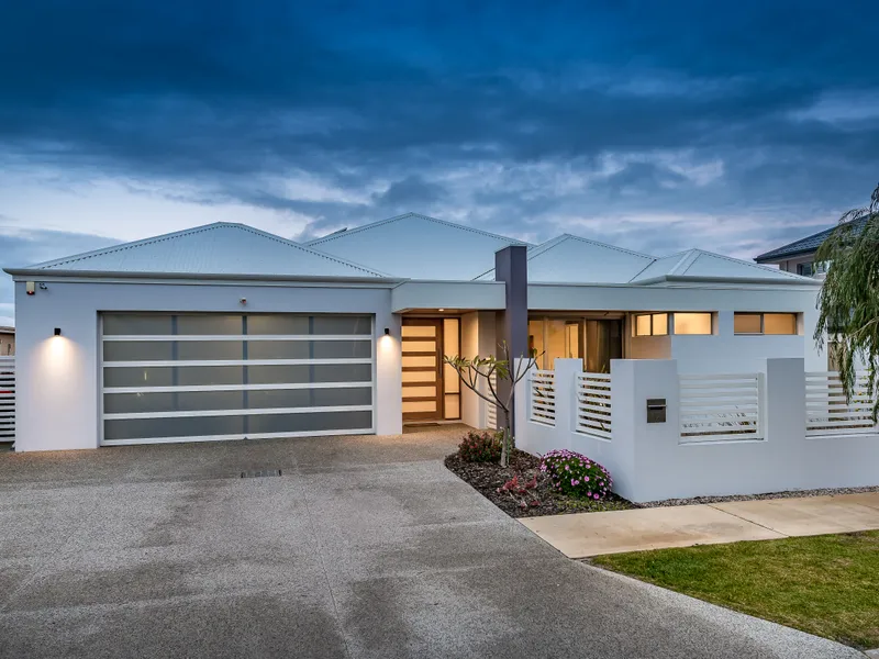 UNIQUE AND EXCITING !!