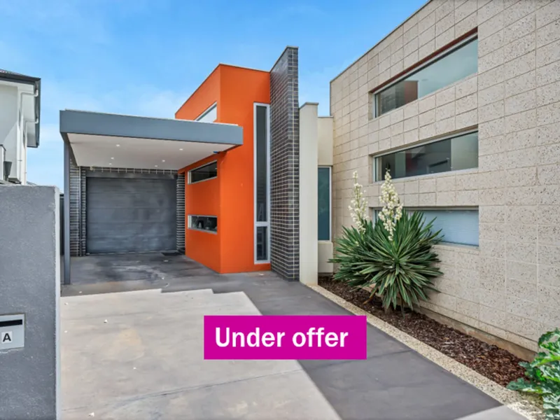 Rare Stylish and Sophisticated Modern Architectural Designed  Family Residence ****UNDER CONTRACT***