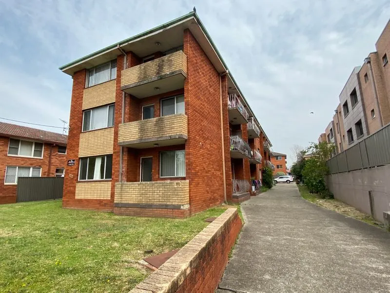 Renovated + Rent Free Period from generous landlord