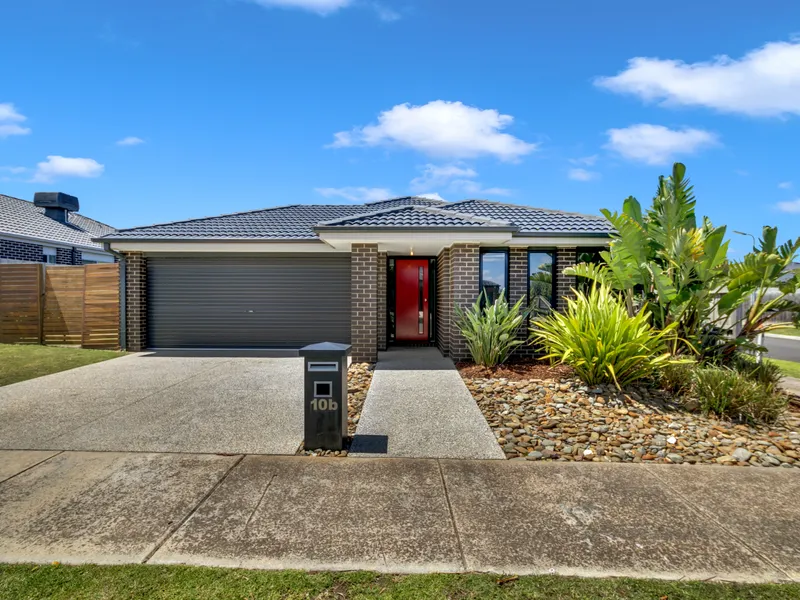 MODERN FOUR BEDROOM FAMILY HOME