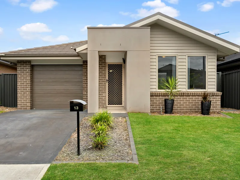 YOUNG AND MODERN HOME 