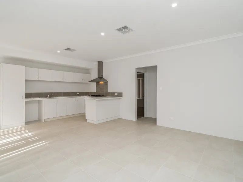 Brand New 3X2 Villa Opposite Des Pennman Memorial Reserve