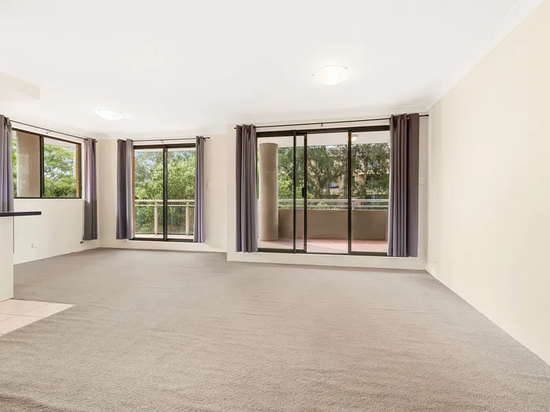NEAT, SPACIOUS & CONVENIENT APARTMENT CLOSE TO SCHOOLS & TRANSPORT