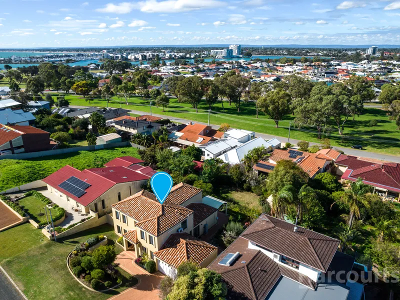 Old Halls Head Beauty- Elevated Views Forever & Awesome Location