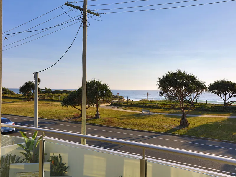 NEVER TO BE REPEATED - CAPTIVATING OCEAN VIEWS FROM A LUXURIOUS FAMILY HOME
