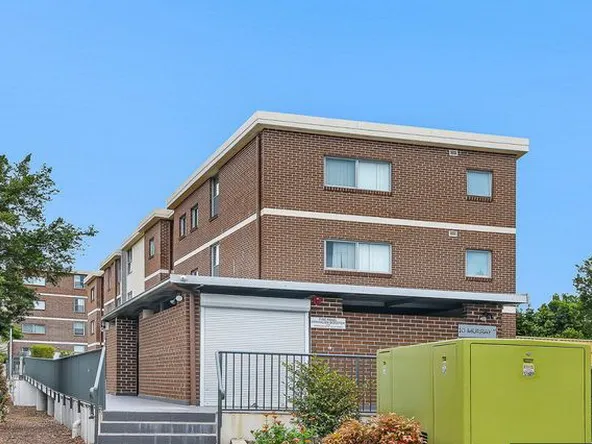 8 Year New Nortn and East Aspect 3 Large Bedrooms Luxury Apartment on Level 3