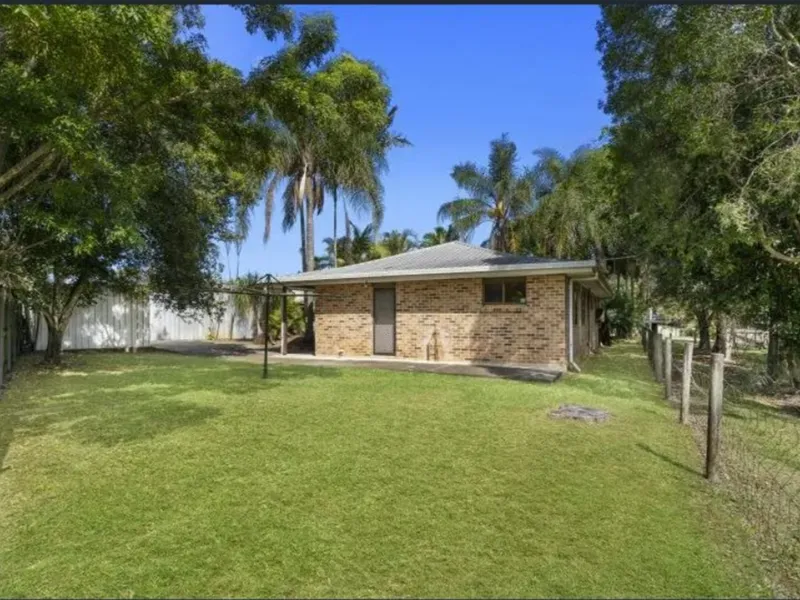 3 Bedroom House with Parkland as your next door neighbour!