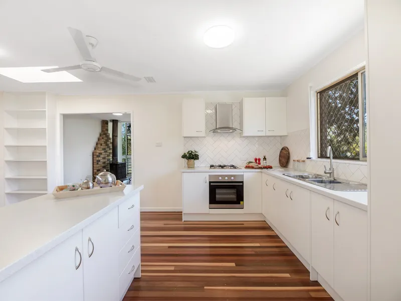 IMPRESSIVE RENO + DECK + OFFICE