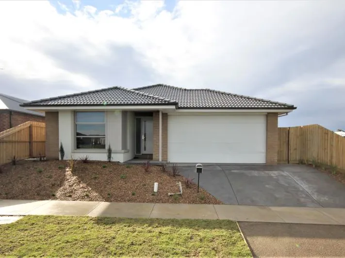 Stylish Home, Close to Amenities