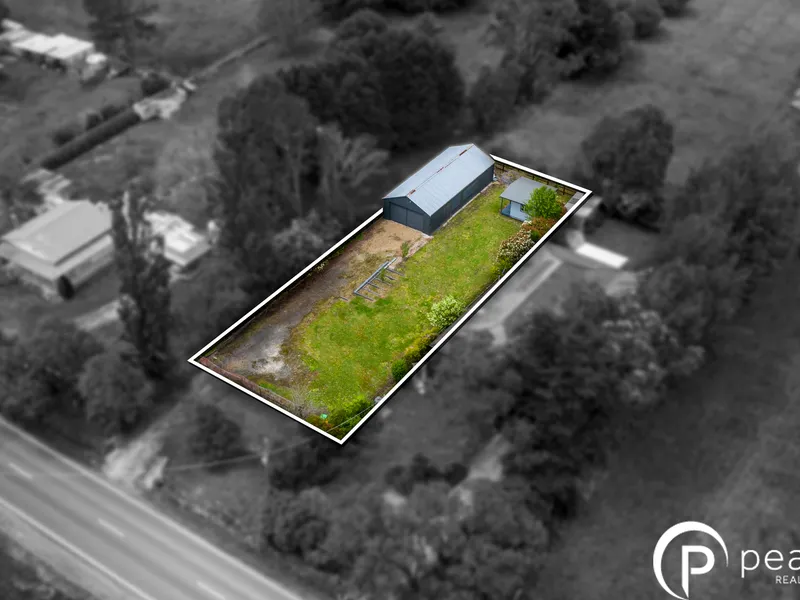 845m2 With Shed And Bungalow!