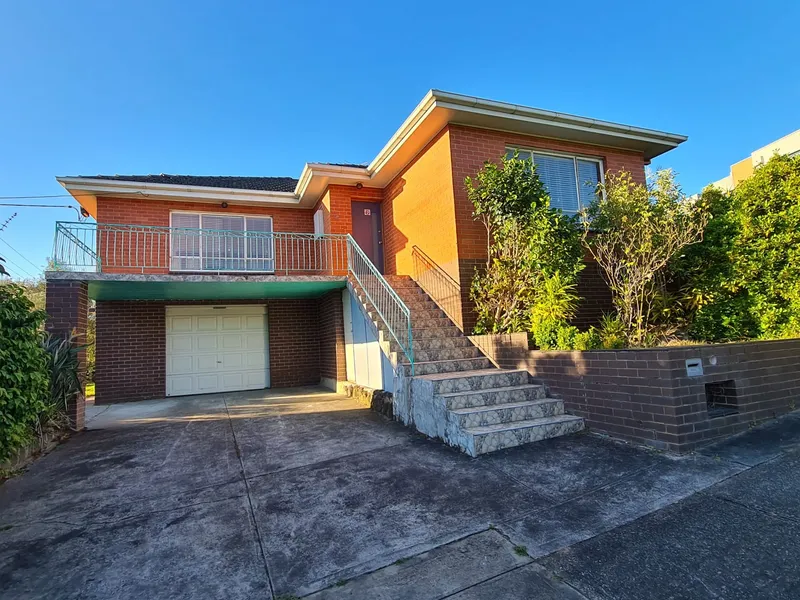 Spacious Living In a Superb Location