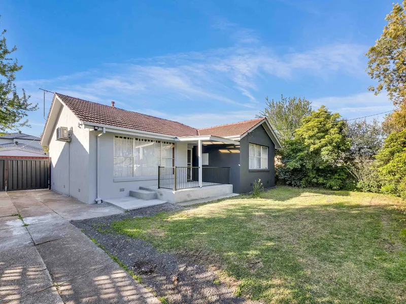 3 BEDROOM FAMILY HOME FOR RENT IN LAVERTON !!