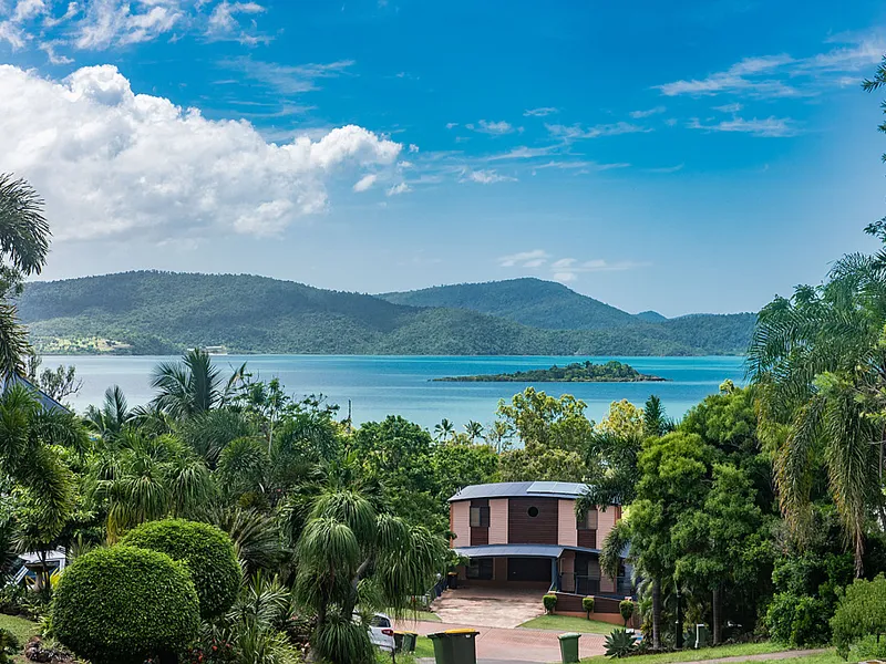 The Last Flat, Seaview block in Cannonvale 