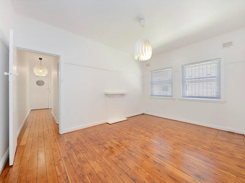 Lovely Art Deco Apartment In Ideal Location
