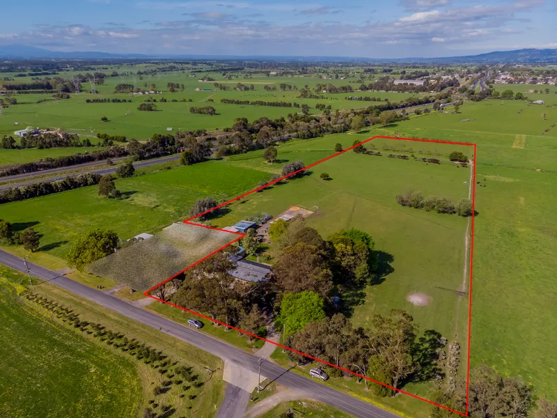 Under Offer - Location Location