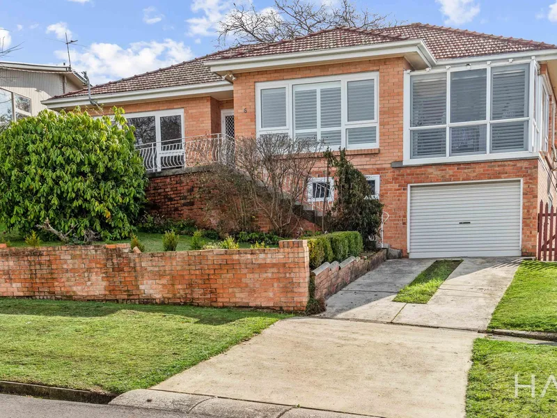 Quintessential Newstead Home