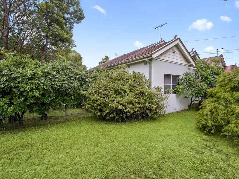 A rare offering on a 928.8 sqm parcel of land in a blue-ribbon location