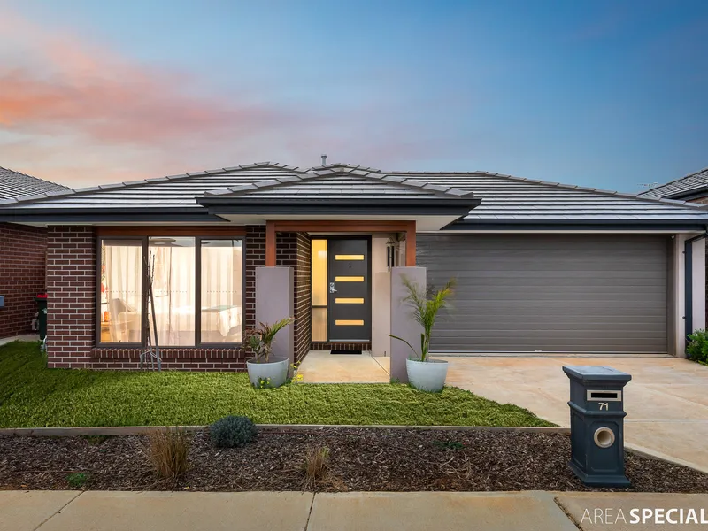 Listed AS- North facing young family home zoned to both popular Riverwalk Primary School and Werribee Secondary College!
