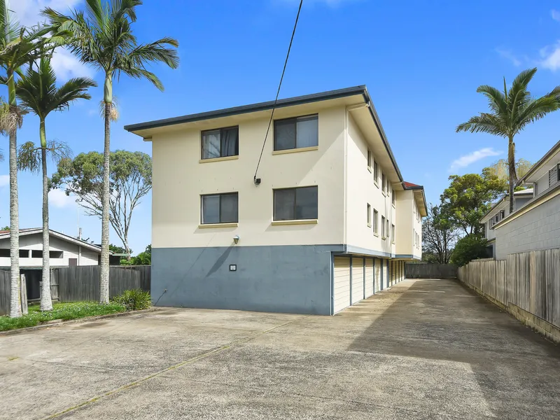 Must View!  Easy Walk to Train & Shops, Affordable & Great Rental Return!