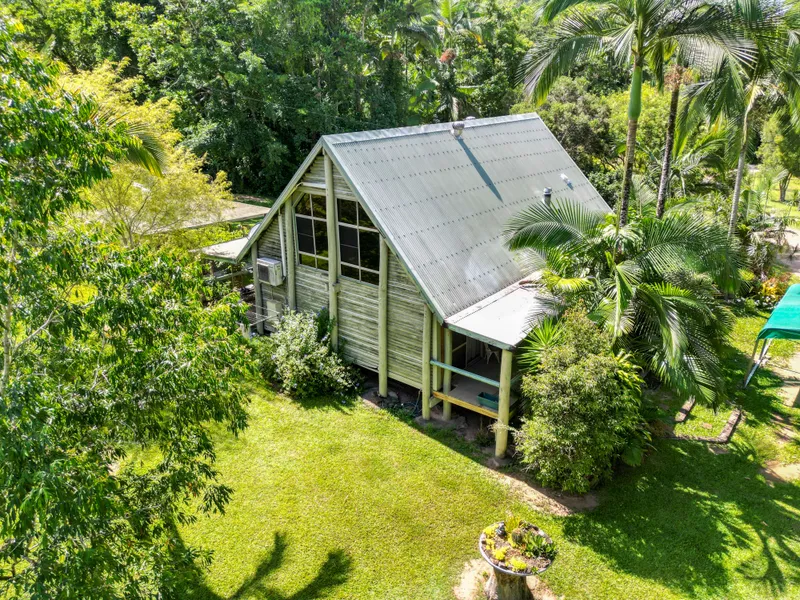 Finch-Hatton Paradise