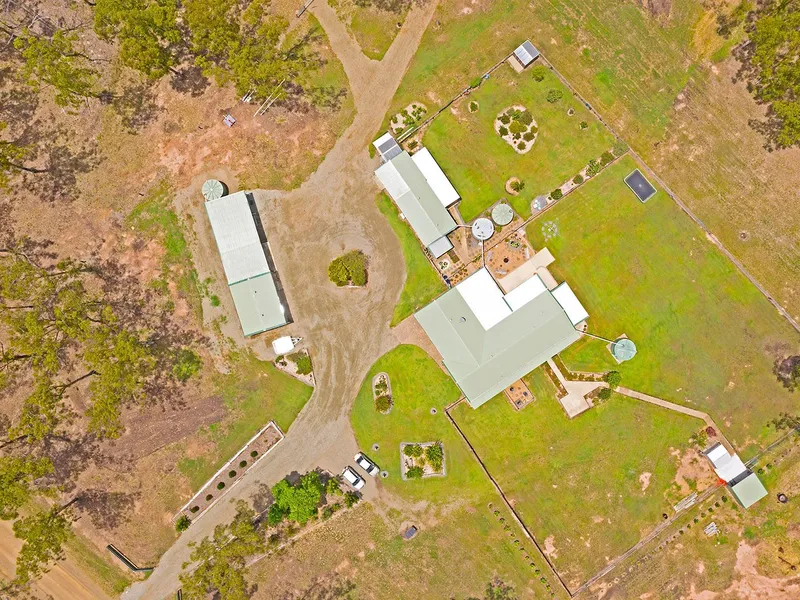 100 Acres of country lifestyle at Mulara
