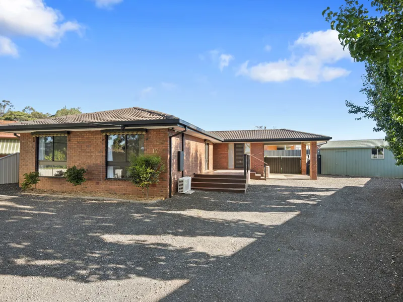 Exceptional Family Home in White hills