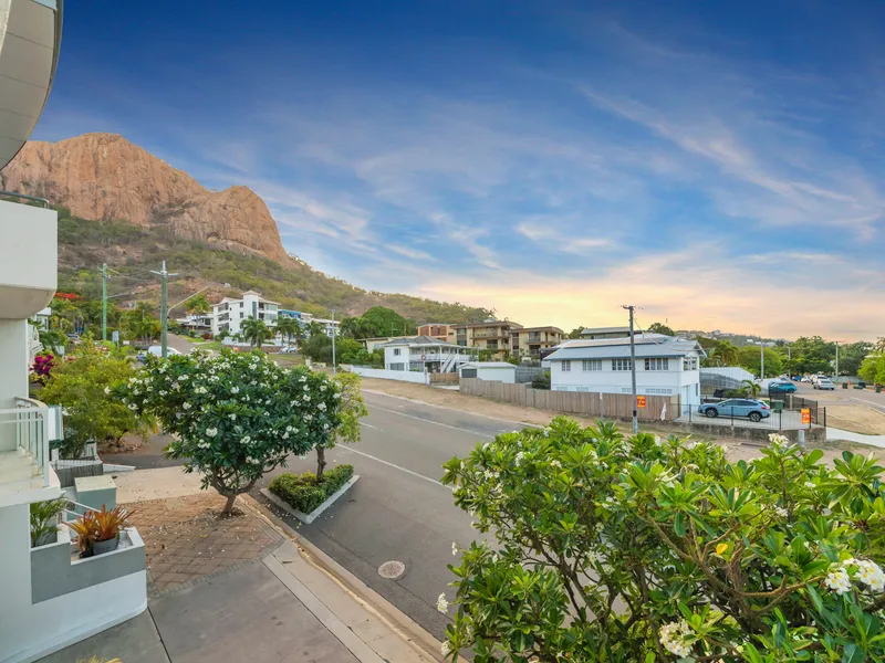 Looking for a large unit close to everything?