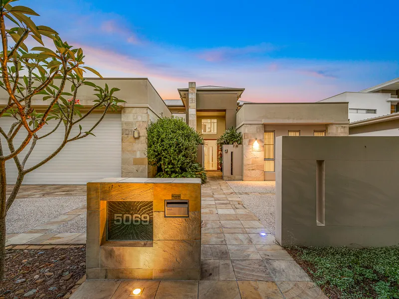 Sprawling Lakeside Elegance