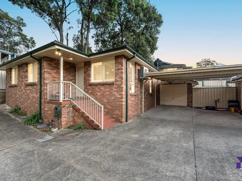 Private freestanding oversized modern Villa in central location