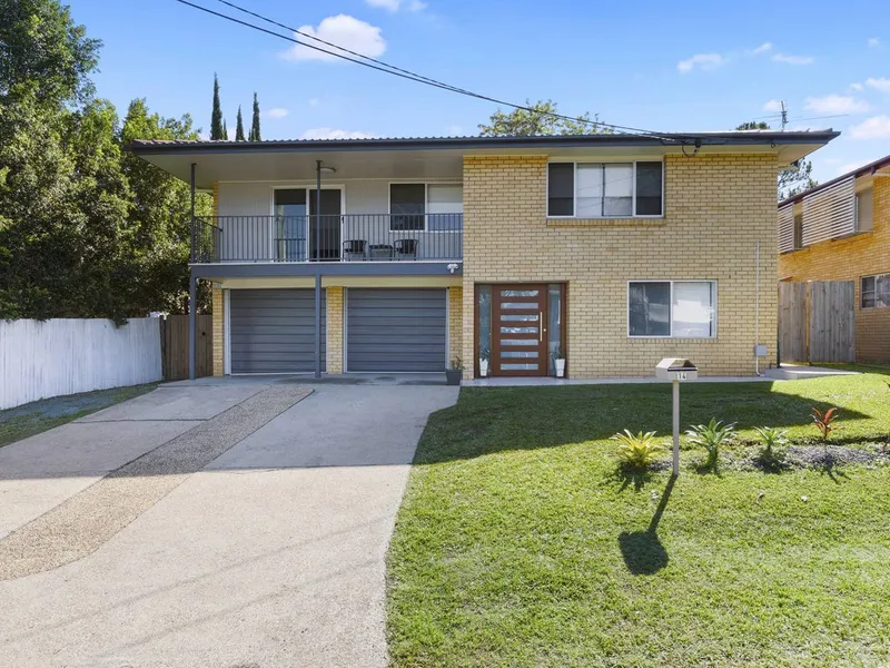 2 Levels of Family Living with 2 x multi purpose rooms!