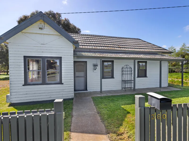ACREAGE WITH VIEWS OF MT BUNINYONG