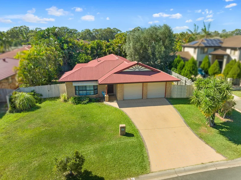 Large Lowset Family Home in a Quiet cul-de-sac