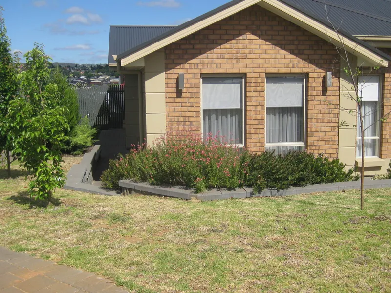 Gorgeous family home in the famous Bluestone Estate.