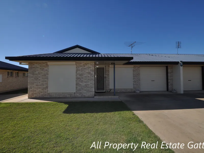 Easy Living in the Immaculate Princess Pines Complex