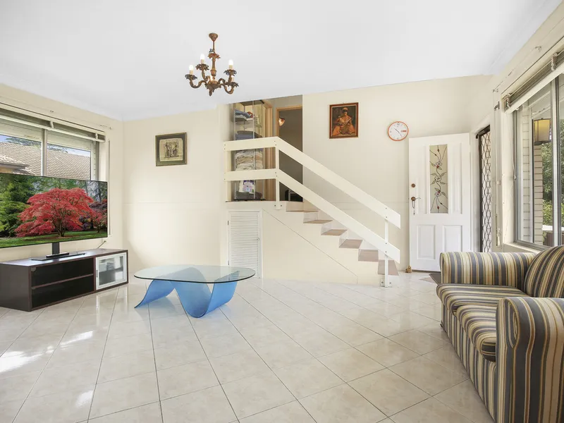 Conveniently located boutique townhouse with a private garden