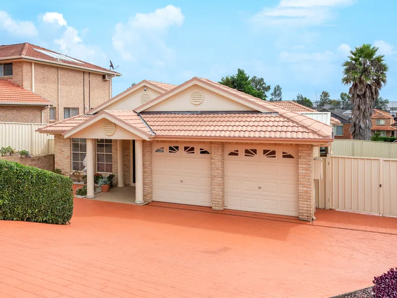 LUXURIOUS FAMILY LIVING!!!