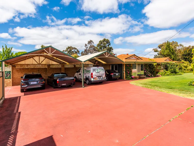 4027sqm Kennel Property Licensed for 50 dogs