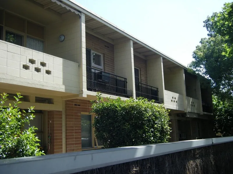 Spacious, Quiet and Close to all amenities!